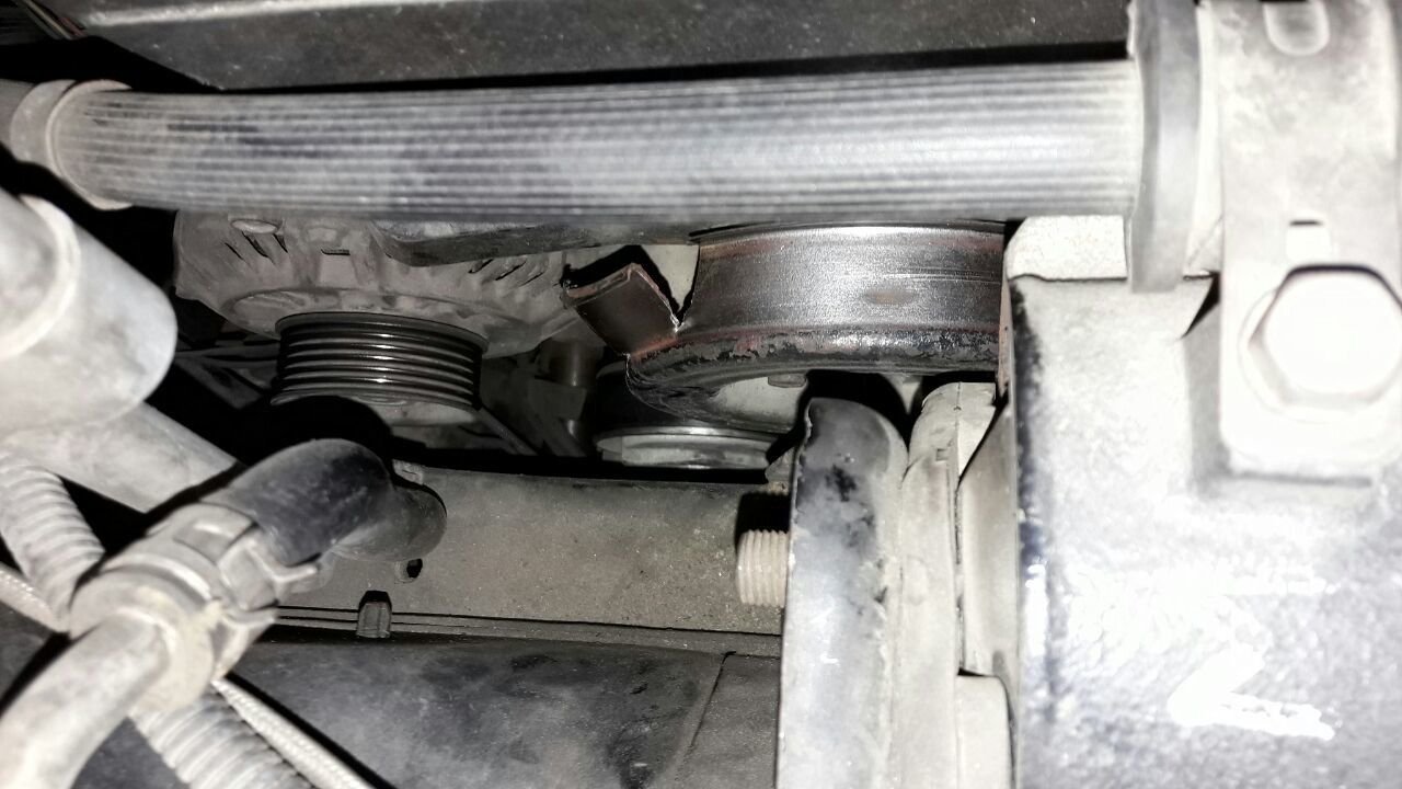 Broken serpentine belt & water pump pulley ! EvolutionM Mitsubishi