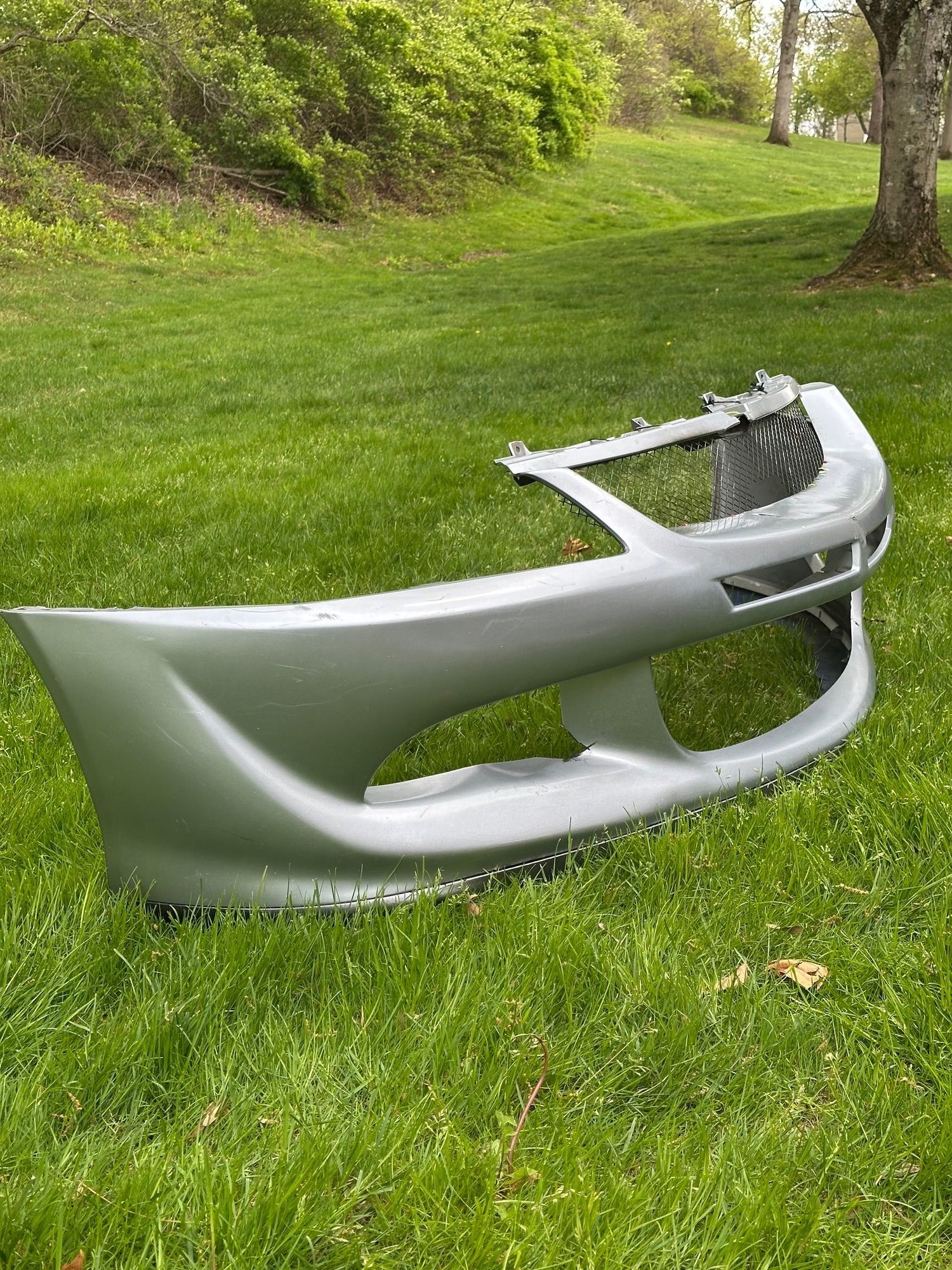Exterior Body Parts - 2003-2006 Mitsubishi Evolution 8 9 Front Bumper (needs repairs) - Used - 2003 to 2006 Mitsubishi Lancer Evolution - Lincoln Park, NJ 07035, United States