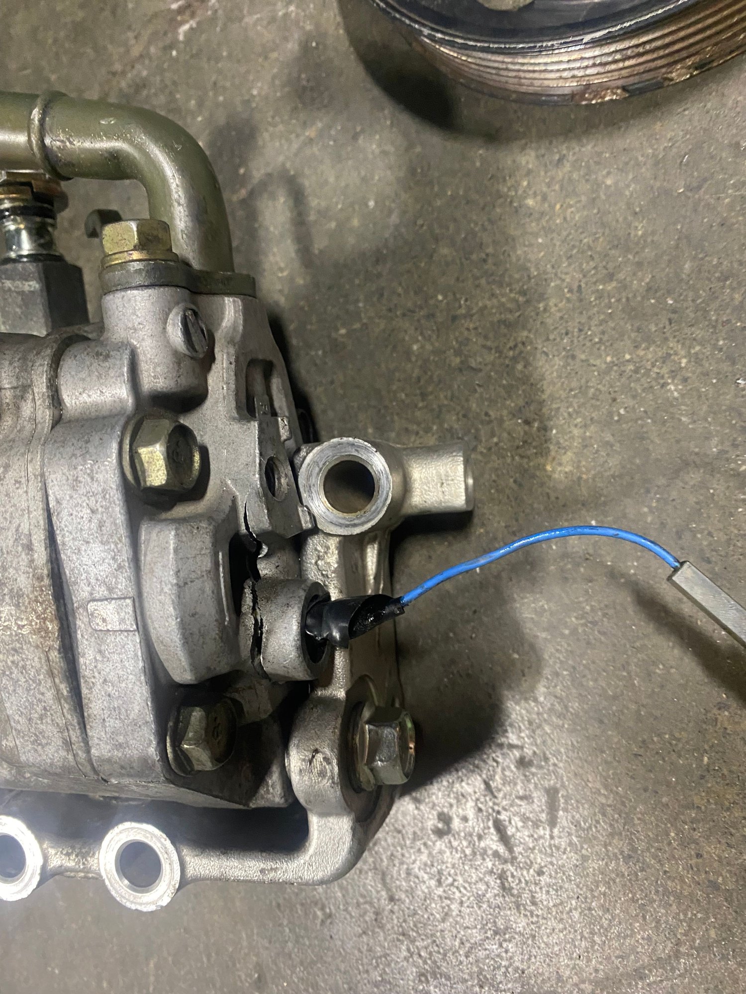 Steering/Suspension - WTB : evo 8 power steering pump ! - Used - 0  All Models - Mississauga, ON L5C2G1, Canada
