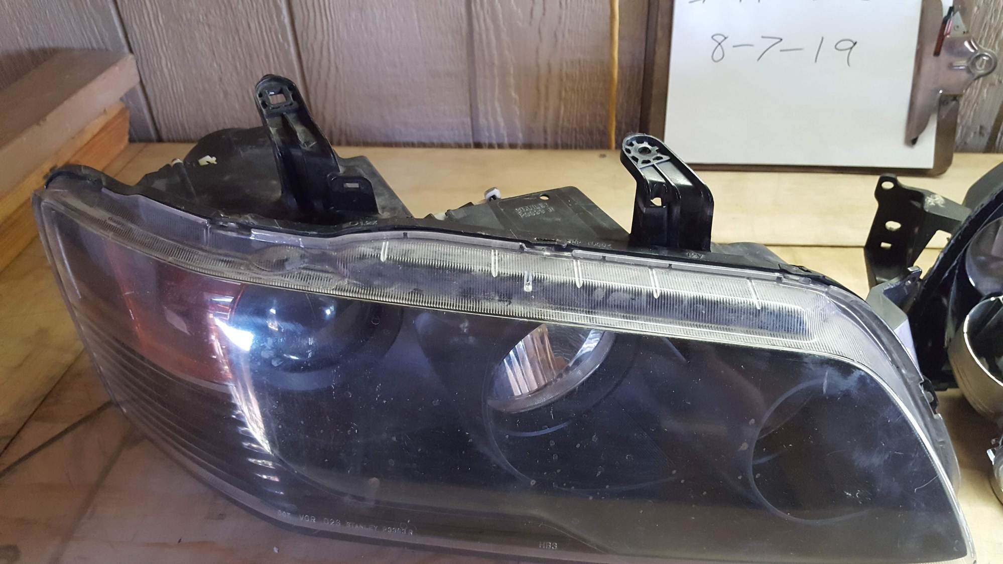 Exterior Body Parts - Headlight Passenger side / Parts - Used - 2004 to 2006 Mitsubishi Lancer Evolution - Tucson, AZ 85705, United States