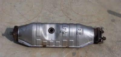 Engine - Exhaust - WTB: EVO 8 or EVO 9 OEM Cat Converter - Used - 2003 to 2006 Mitsubishi Lancer Evolution - Downey, CA 90240, United States
