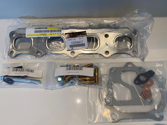 Parts used to replace the manifold. The MAP EVOX-ICEM-HW (lower left) is included in the MAP manifold.