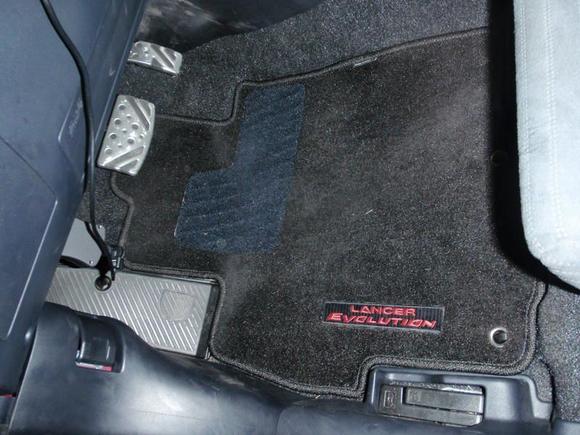 floor mat with the cool sharpie mod