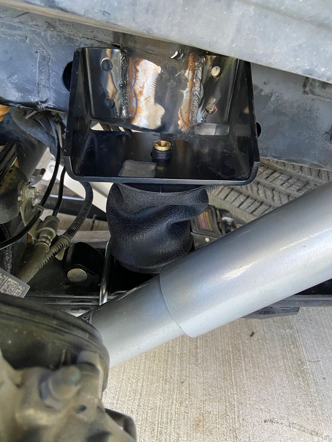 Installed my helper bags.... Air lift 59210 kit on 2018 f150 Ford