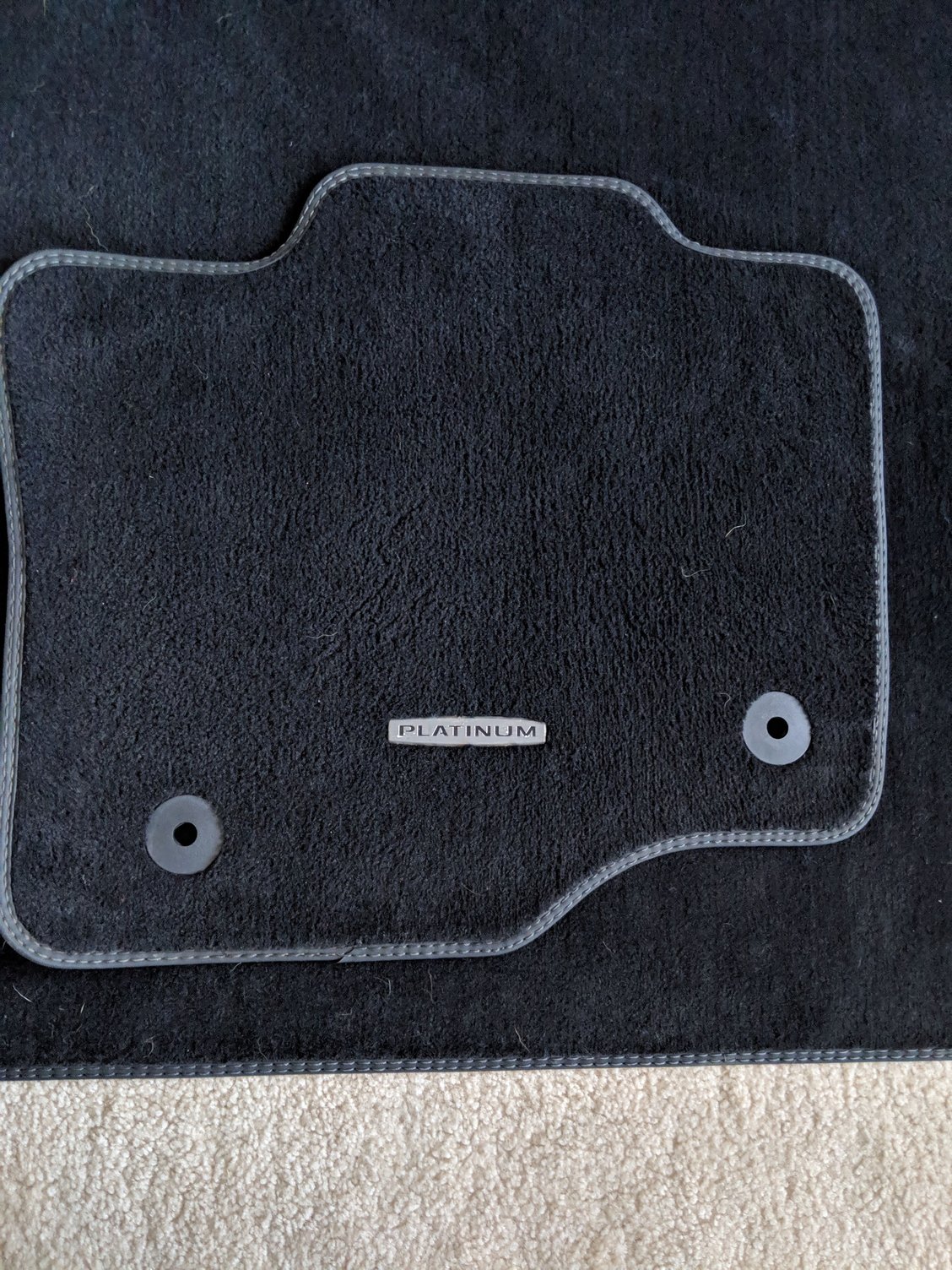 FS 2 sets of Platinum carpet floor mats Ford F150 Forum Community