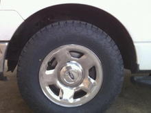 Wheel and Tires Image 
Nitto Terra Grapplers 265/70/17