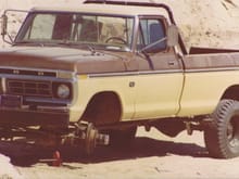 1975 F250 w/390
Tierre Del Sol 1976 Berrego Spring area. Threw a tire off bead. went to put air in and was back on the road shortly.