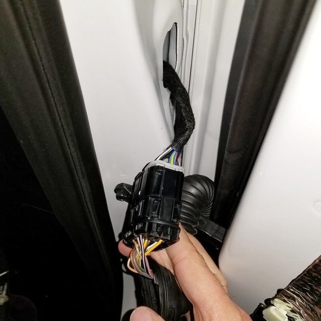 Guide Running new speaker wire through a '17 F150 door Molex Connector