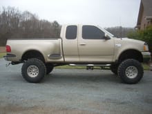6&quot; suspension   3&quot; body lift with 36/13.50/R16 Irok`s on Pacer 16X10 wheels