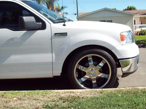 08 Ford F150 bell tech 3" drop strut with a 285 45 22 tire  and a 22x9.5 with a  42 offset wheel is by fierro and nexium tires 
  105