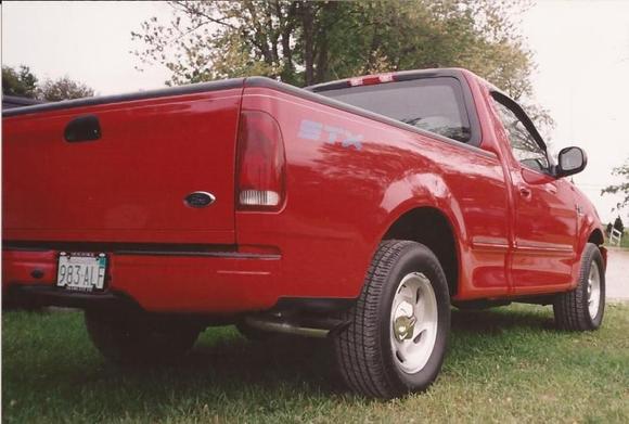 1998 F150 STX
This truck had the 4.6 with a 5-speed manual transmission. Here you can see the first exhaust I had done.