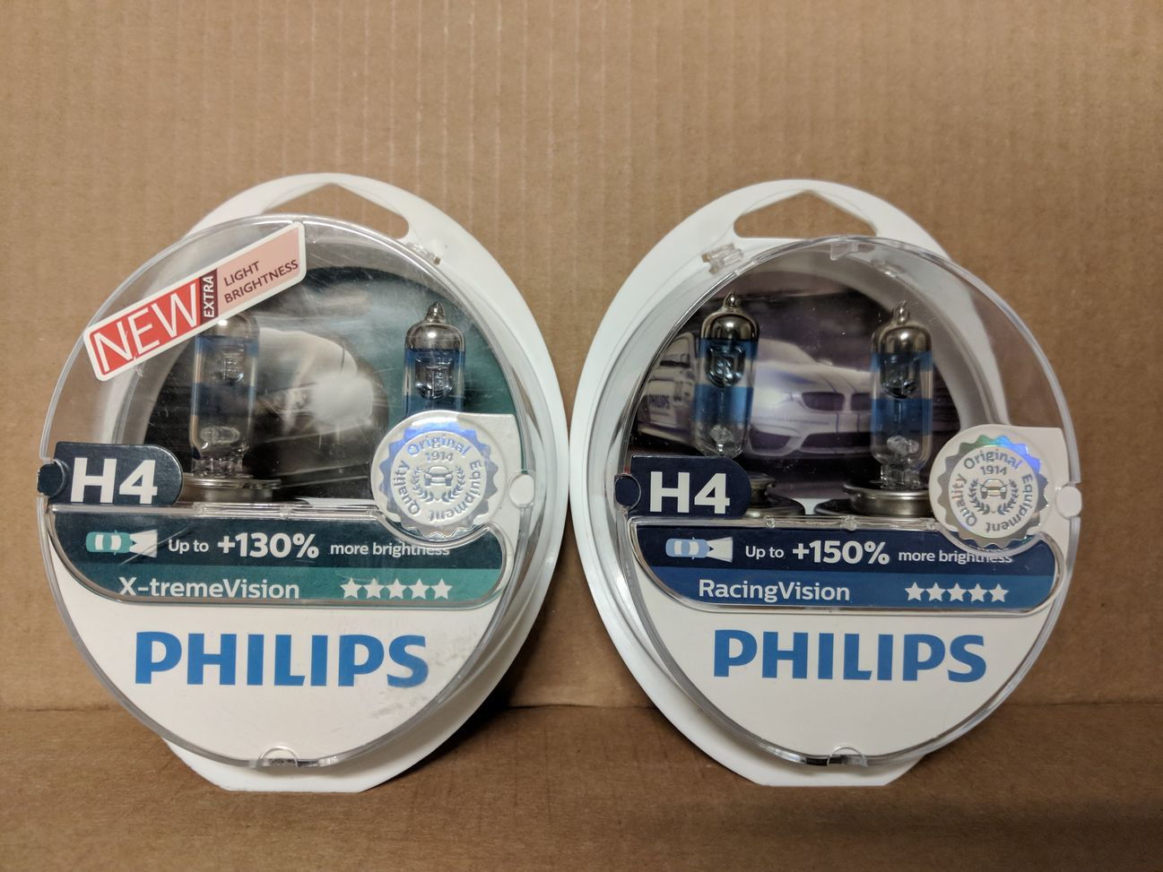 Philips RacingVision vs Philips X-treme Vision +130 Car Headlight