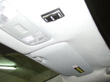 the moonroof one touch opens, one touch closes and closes automatic when u turn the car off. Also vents