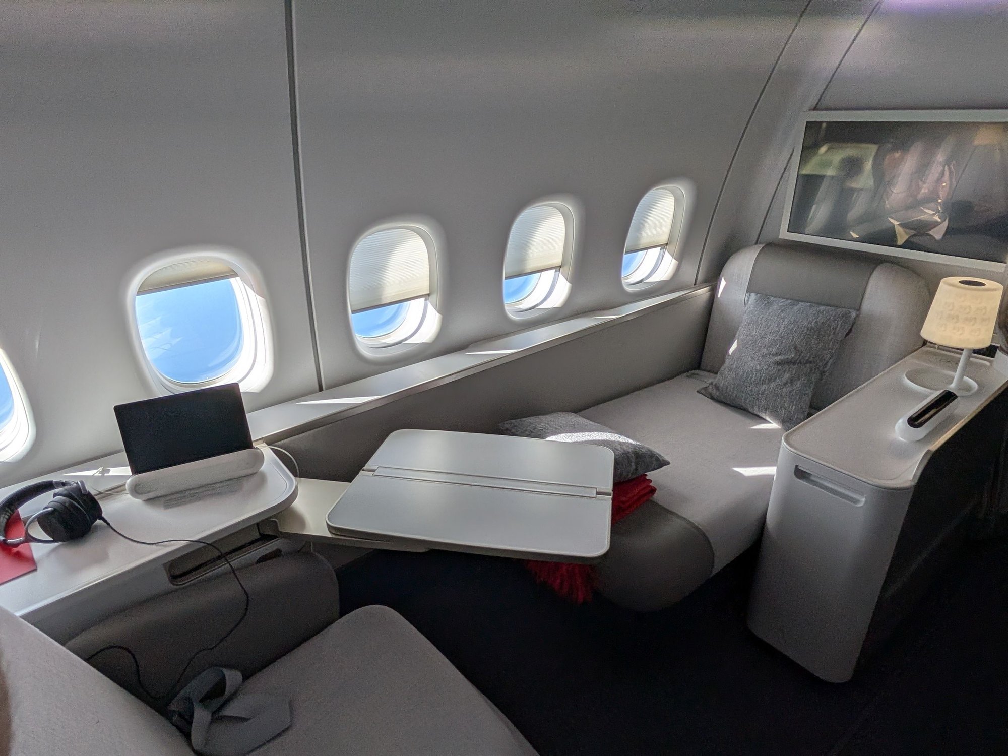 March 2025 - New La Première - Page 22 - FlyerTalk Forums