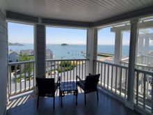 Balcony, 1 King Bed Madison Shoreline View