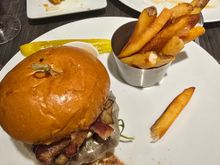 Burger and Fries - WOW, better than Rodeo Goat. And the fries, if you are familiar with the Heston Blenenthal triple cooked chips, I think a similar preparation was applied here. I wish JFK Chelsea could do the same.