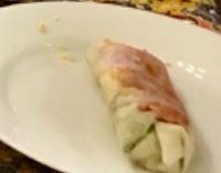  An amateurishly wrapped popiah 