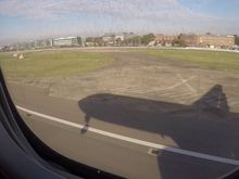 BA 429 from AMS this morning with a very dirty window at 4K, landing on 27R