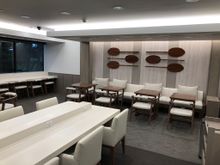 HNL Sakura lounge