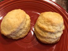 Tried my hand at Regina’s butter biscuits (of SFO’s Biscuits nd Blues). Not bad for a first try. Served them with creamed chicken and mashed potatoes. Also made some marmalade butter for the extras. 