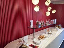 The lounge inside.
