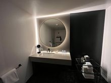Exec Suite Bathroom 