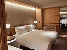 Deluxe Suite - Bed