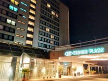 Main entrance to the Crowne Plaza Frankfurt Congress 