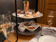 Canapés and drinks 