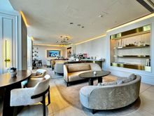 Club Lounge