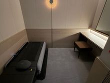 Prestige Lounge East wellness room