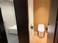 toto toilet did not open up automatically :(