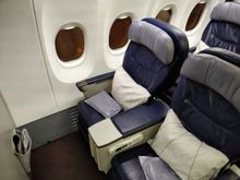 Seat 1F