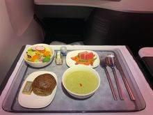 Seared tuna appetizer, zucchini soup, choice of brown or white rolls