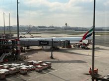 Emirates 777-300ER, destination Dubai