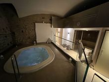 The access to the spa costs 15 euros.