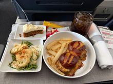 Sliders, DFW-ONT. DO NOT RECOMMEND. Burgers weren’t good. Fries were soggy and had that “reheated fries” taste. Not a fan of cauliflower so I didn’t really touch the salad. Dessert was the best part but that wasn’t saying much. 