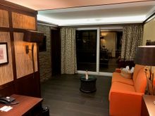 African suite living room