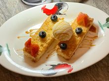 Ginger ice cream on “ samacai “ ?