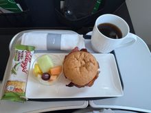 Express inbound LHR breakfast. I personally really like this offer-  the chutney on the bacon roll works well and I tend to save the Nutrigrain bar for mid morning.  
