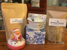 I got my second Secret Santa gift today. Thank You JSDS for the wonderful gifts. I have never had a gaiwan before and can’t wait to use it with the teas. Love the ornament is named after the town I live in. What a cute bath bomb. I love baths  