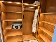 Walk in closet 