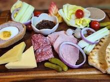 This is what a ploughman's should look like!
