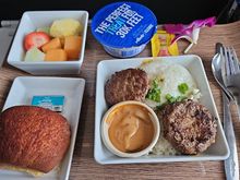 Ended up getting the Loco Moco. Warm cookie was served and a snack basket pass. No Salt & Straw dessert because it was a morning flight.
