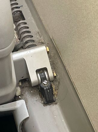 While not a ‘high touch’ area, this isn’t a good look during a time when United are touting their advanced cleaning…