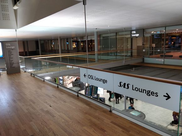 OSL lounge entrance