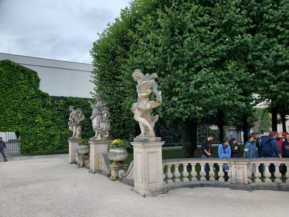 ... the gardens