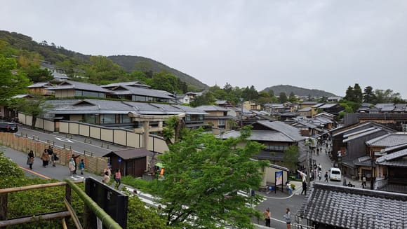 Location is excellent for exploring the  Kiyomizudera area