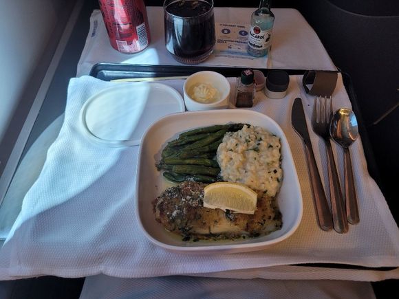 MUC-ORD halibut lunch. Excellent. 