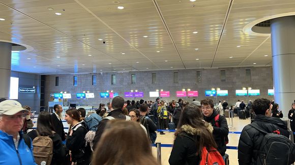 TLV security que before checkin que